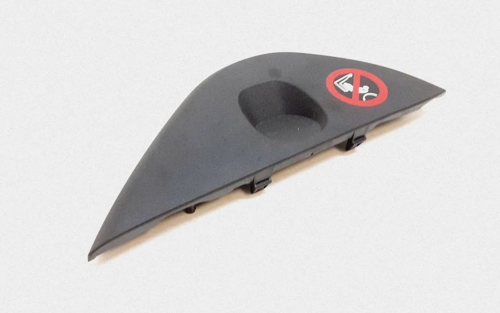 Dashboard side end trim – Volvo XC60 (2009-2013)