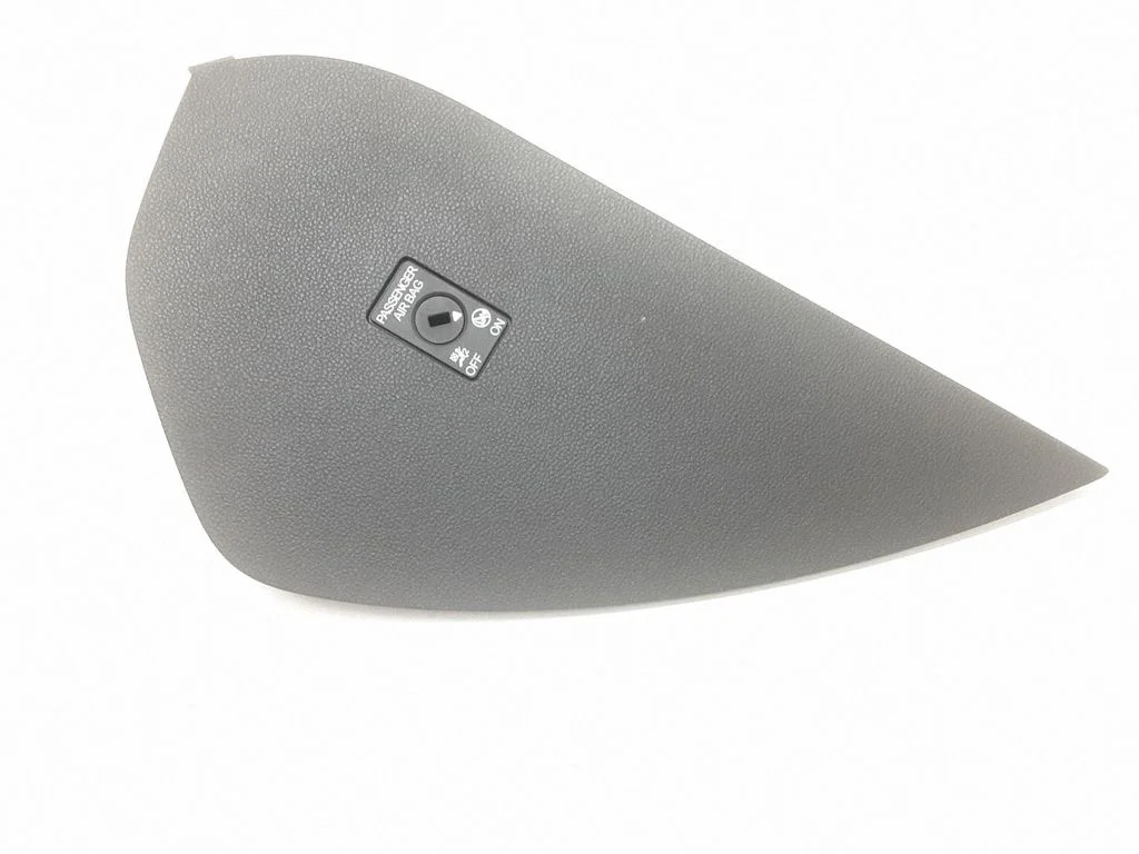 Dashboard side end trim 3G1858248C