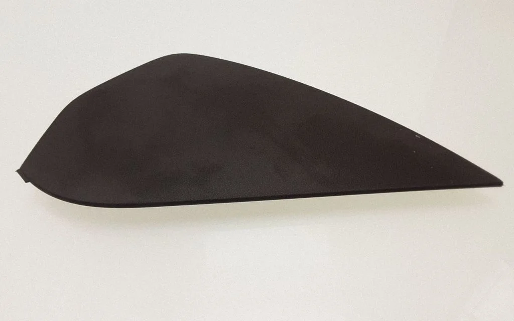 Dashboard side end trim – front left