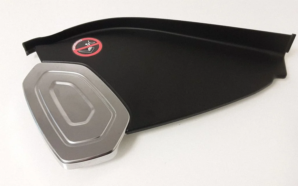 Dashboard side end trim DPLA04480ABW