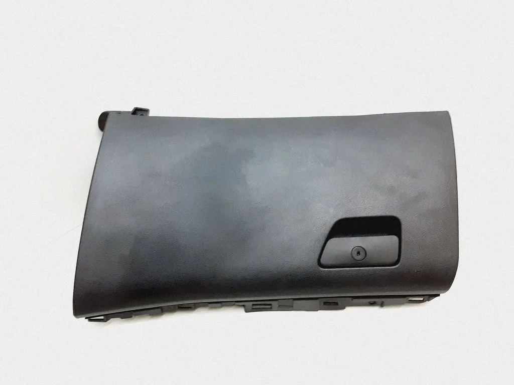 Glove box DS73F06010