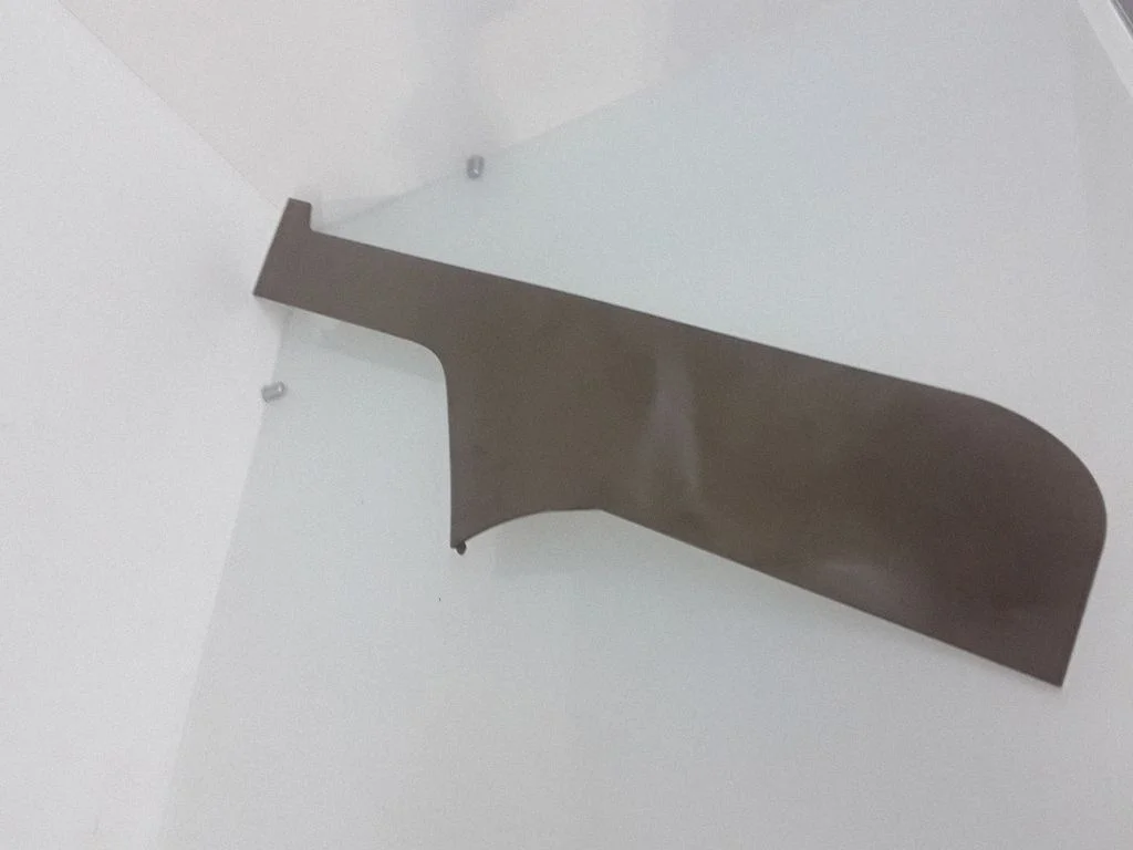 Centre console side trim front – Volvo S80 (2007-2013)
