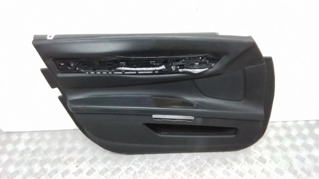 Eesmiste uste sisevooder – BMW 7-seeria F01 F02 F03 F04 (2008-2016)