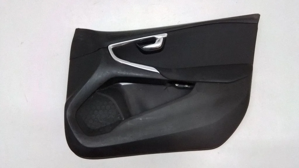 Front door card panel trim 39815394