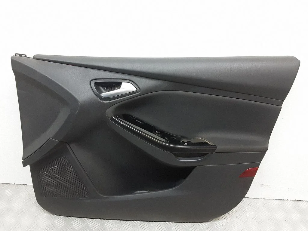 Eesmiste uste sisevooder – Ford Focus (2018-)