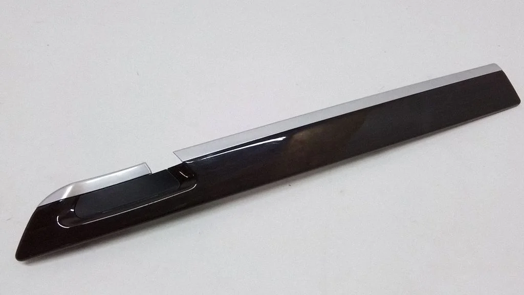 Pozostałe elementy tapicerki drzwi przednich – BMW Seria 7 F01 F02 F03 F04 (2008-2016)