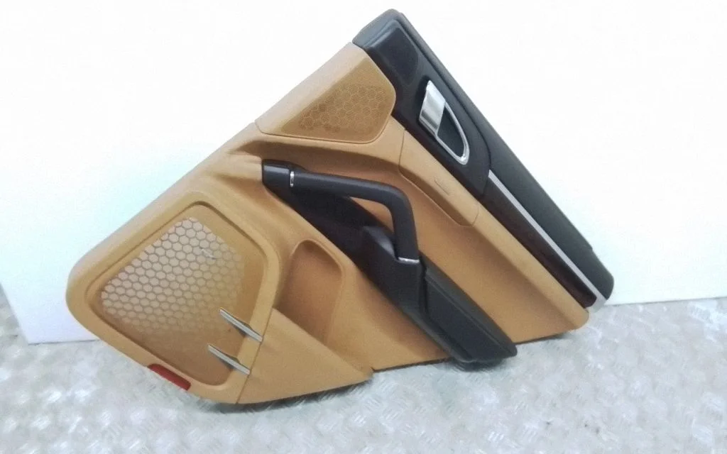 Rear door card panel trim – Porsche Cayenne (92A) (2010-2017)