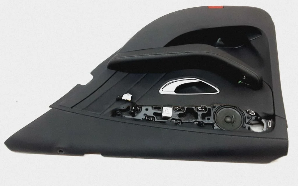 Rear door card panel trim – rear right