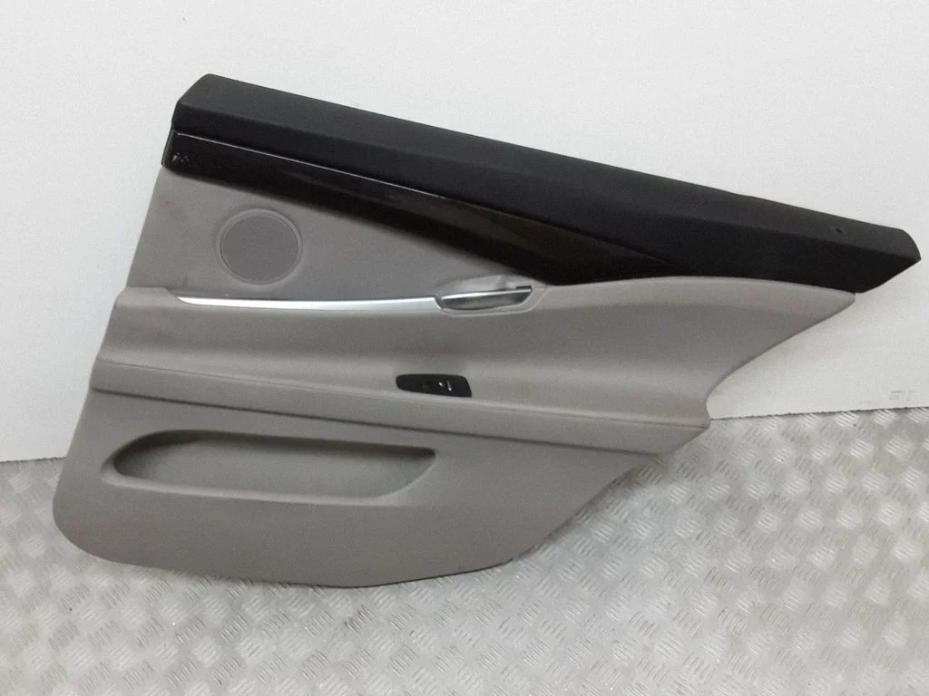 Rear door card panel trim – rear right