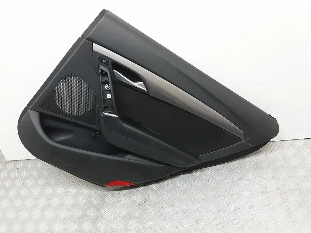 Rear door card panel trim 833203Z000