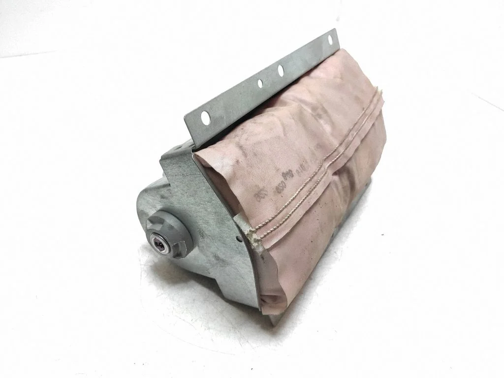 Passenger airbag 8686592