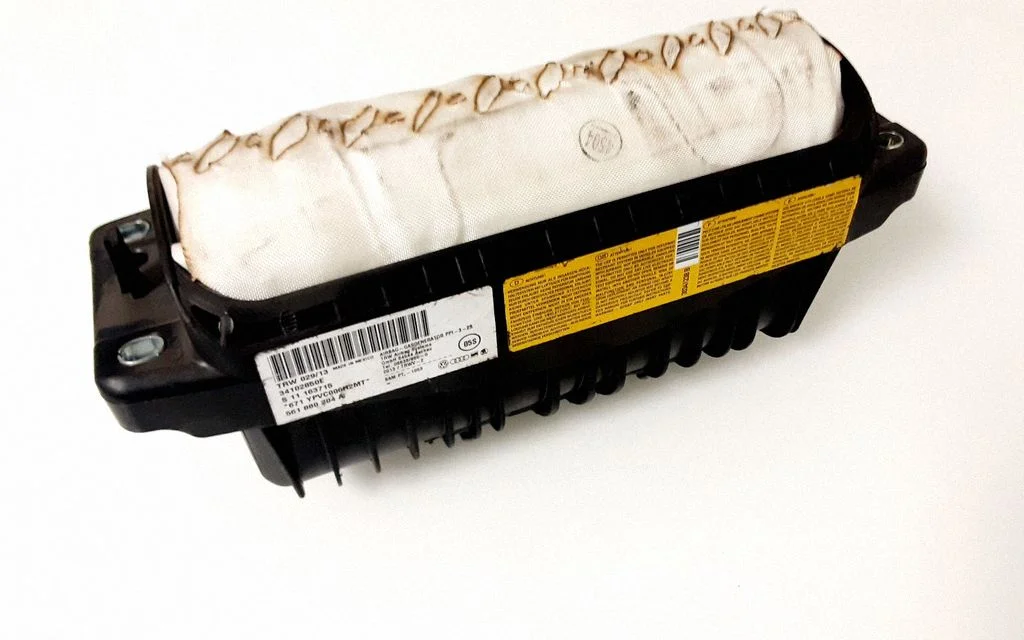 Passenger airbag – Volkswagen Passat CC (2008-2016)