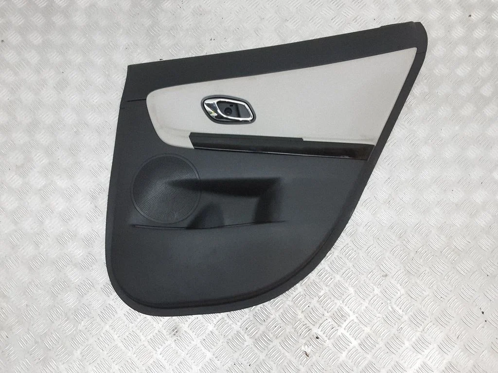 Tagumiste uste sisevooder 83360A2010