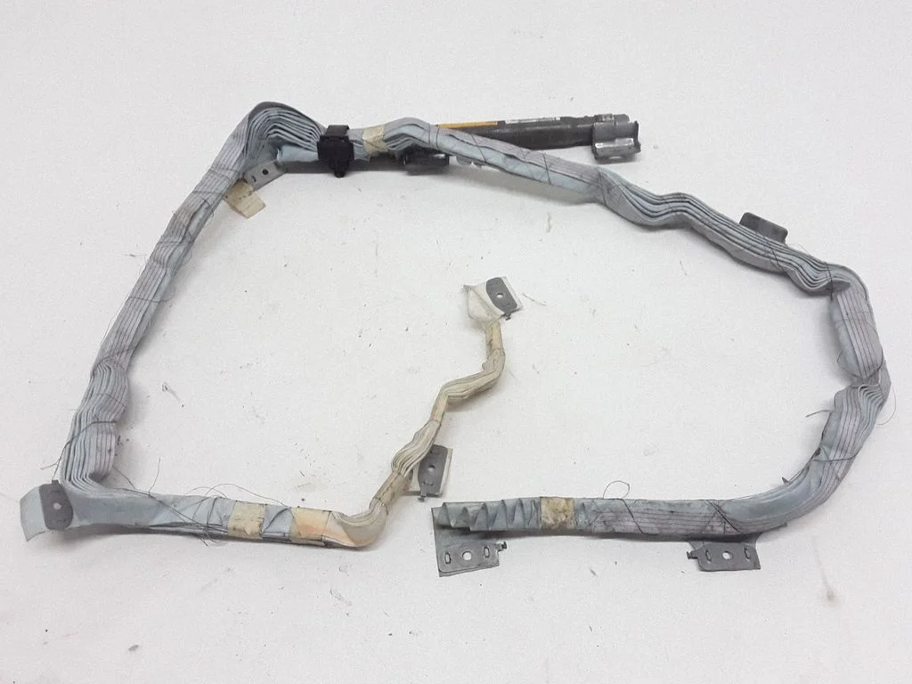 Roof airbag – right