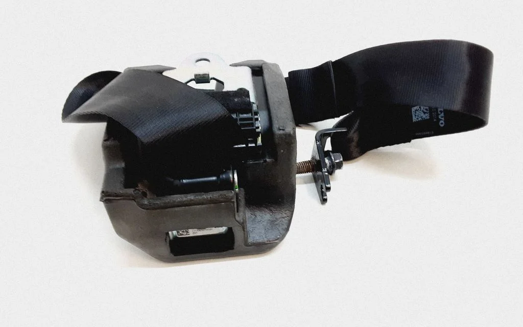 Rear seatbelt – Volvo V40 (2012-2019)
