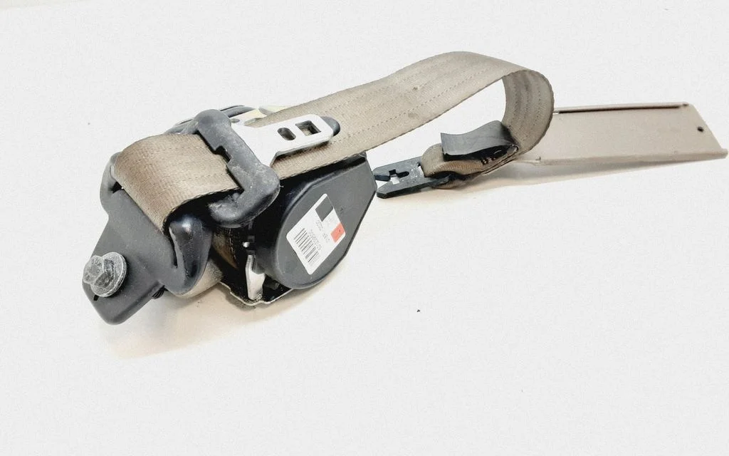 Tagumine turvavöö 31351463