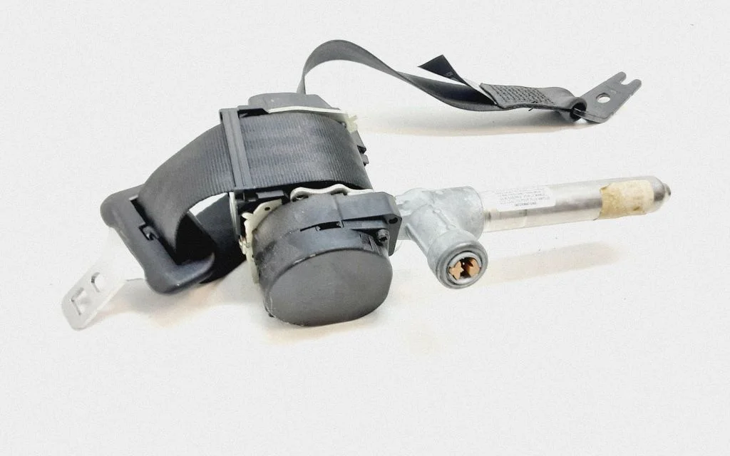 Rear seatbelt 39818814