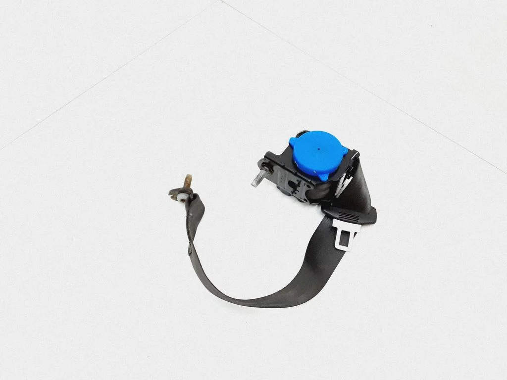 Rear seatbelt FG93F611B68