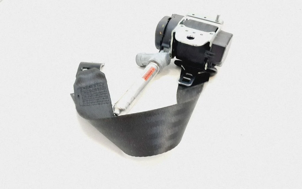 Rear seatbelt 39818802
