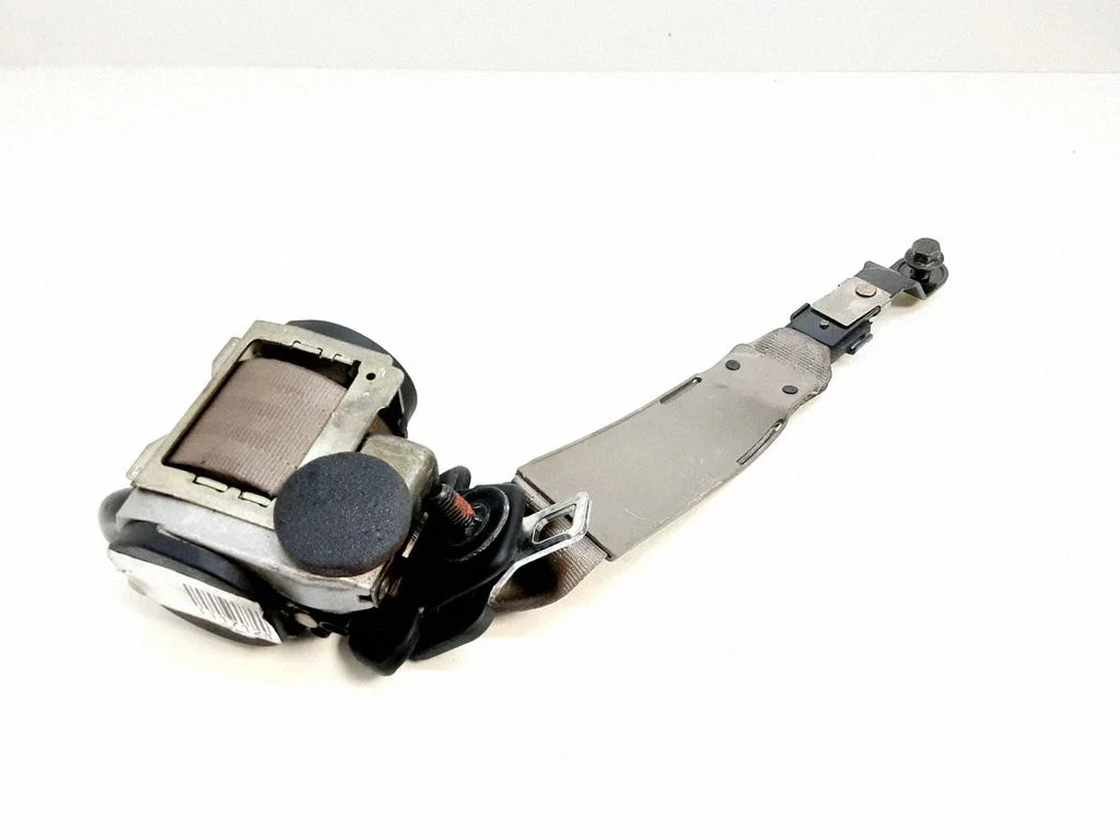 Tagumine turvavöö 8686639
