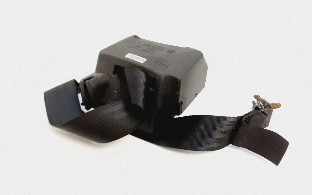 Rear seatbelt 34060407