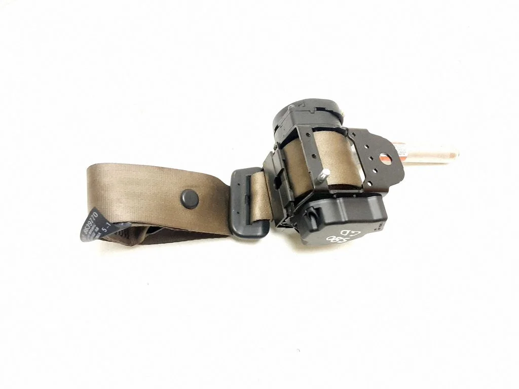 Tagumine turvavöö 8639770
