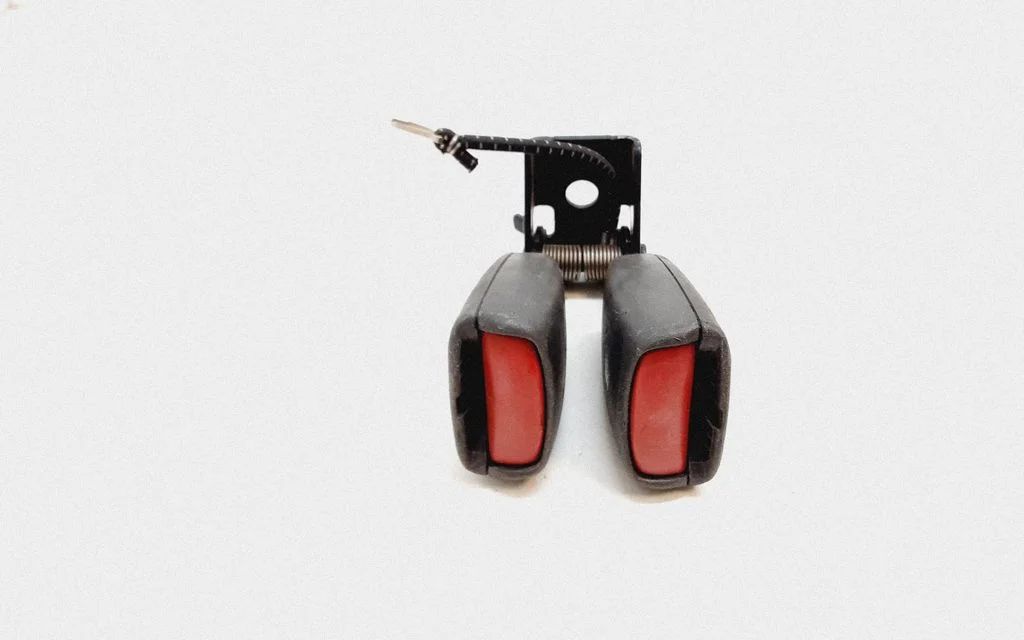 Middle seatbelt buckle (rear) 9467794