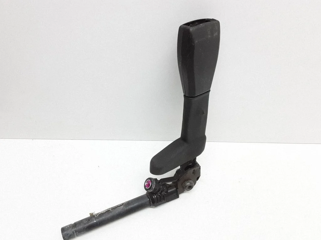 Eesmise turvavöö pannal – Volvo S60 (2011-2013)