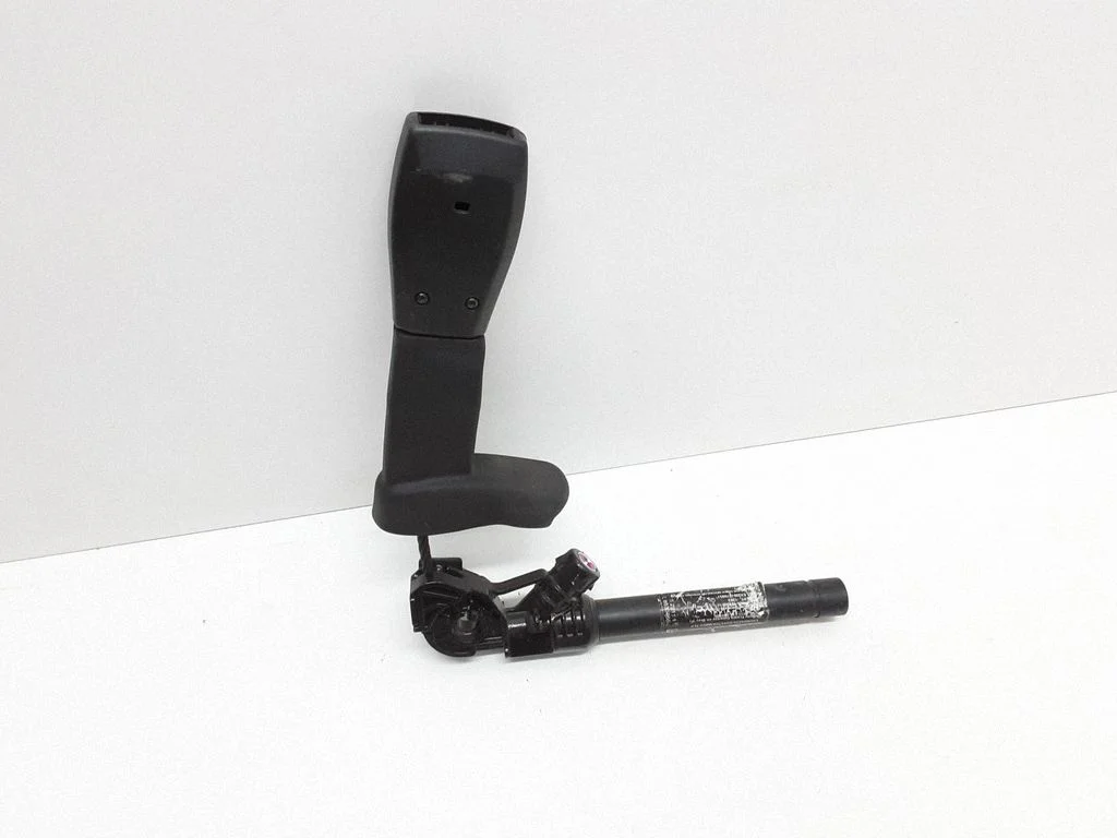 Front seatbelt buckle – Volvo XC60 (2009-2013)