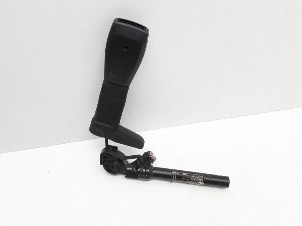 Front seatbelt buckle – Volvo XC60 (2009-2013)