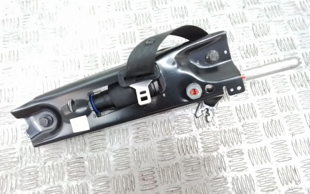 Front seatbelt – Volvo V70 (2005-2008)