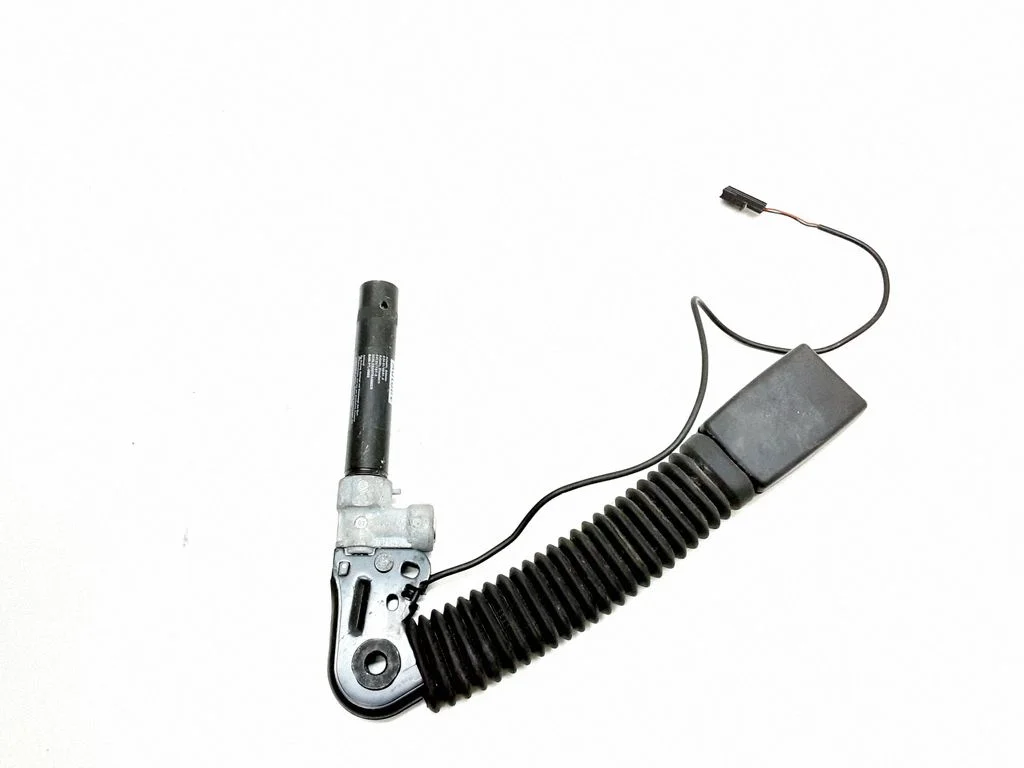 Eesmise turvavöö pannal – BMW 5-seeria E60 E61 (2004-2010)