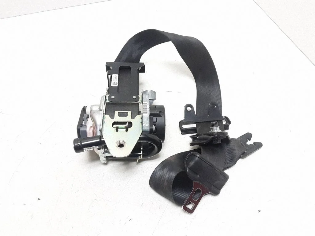 Front seatbelt 616156000