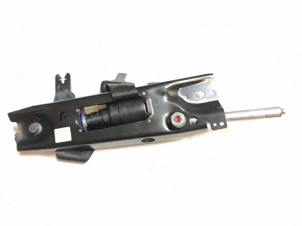 Front seatbelt – Volvo V70 (2008-2013)