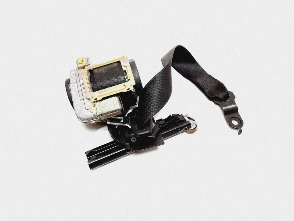 Front seatbelt 561014701
