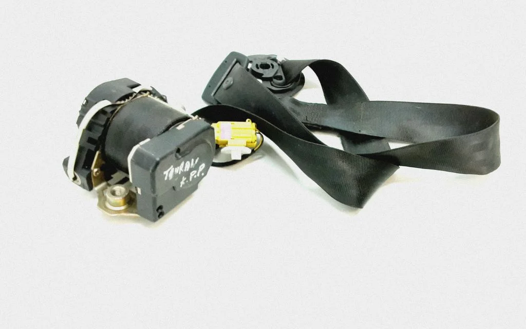 Front seatbelt – Volkswagen Touran I (2003-2010)