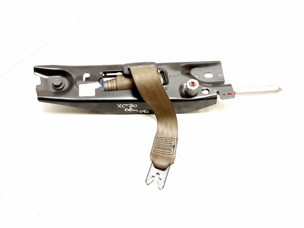 Front seatbelt – Volvo V70 (2008-2013)