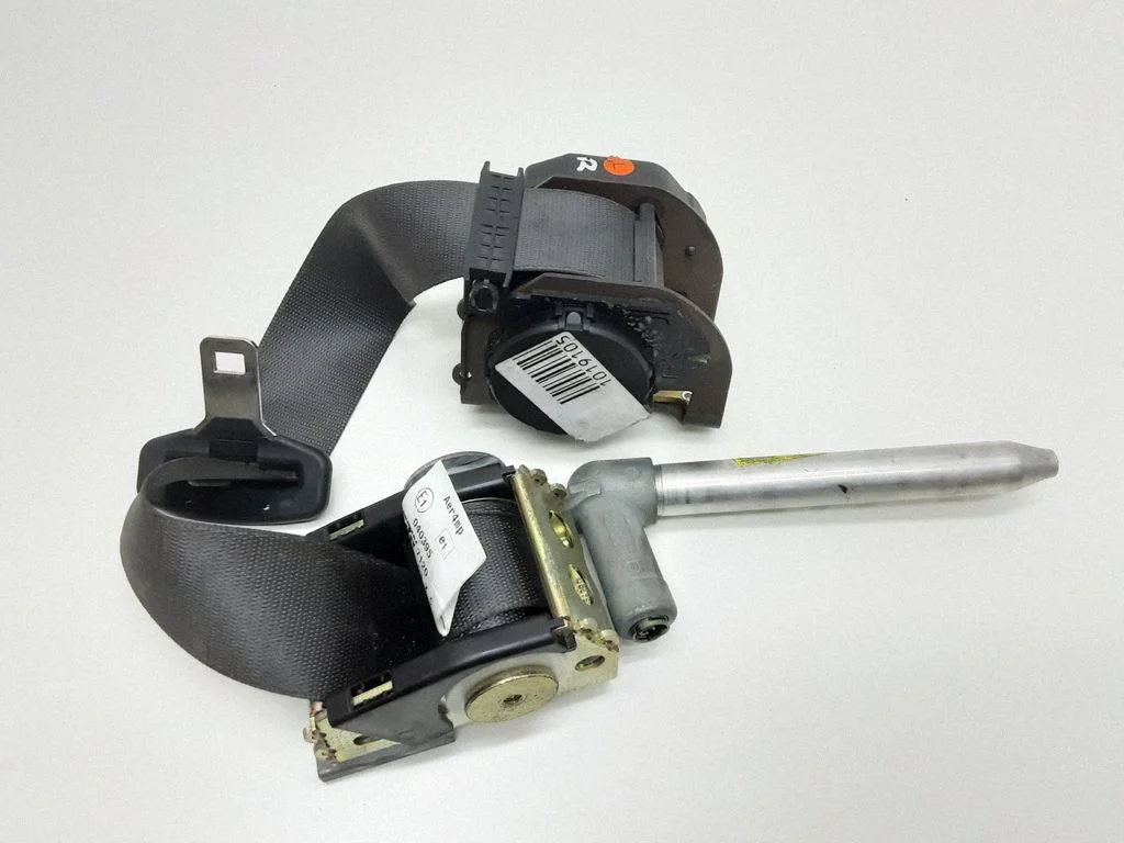 Front seatbelt – BMW 7 Series E65 E66 (2001-2008)