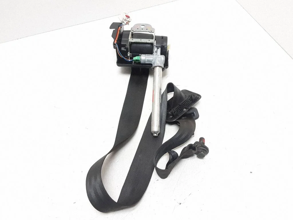 Middle seatbelt (rear) – Volvo V60 (2011-2013)