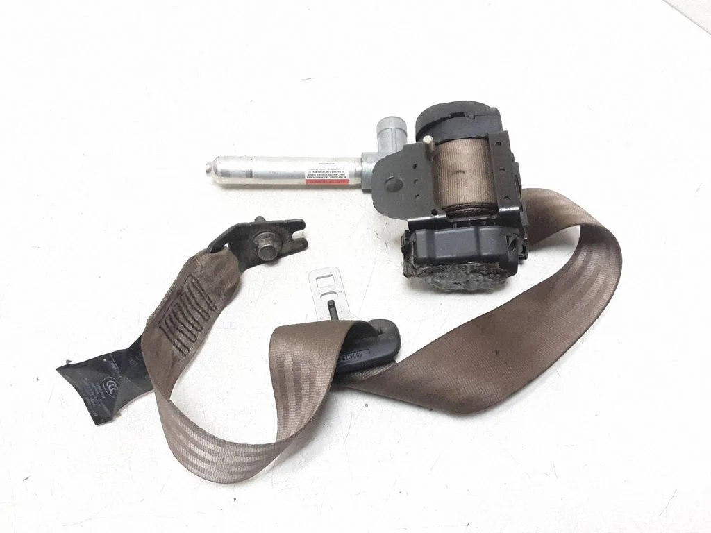 Middle seatbelt (rear) – Volvo S80 (2007-2013)