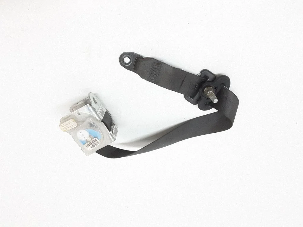 Middle seatbelt (rear) – Dodge Challenger (2008-2023)