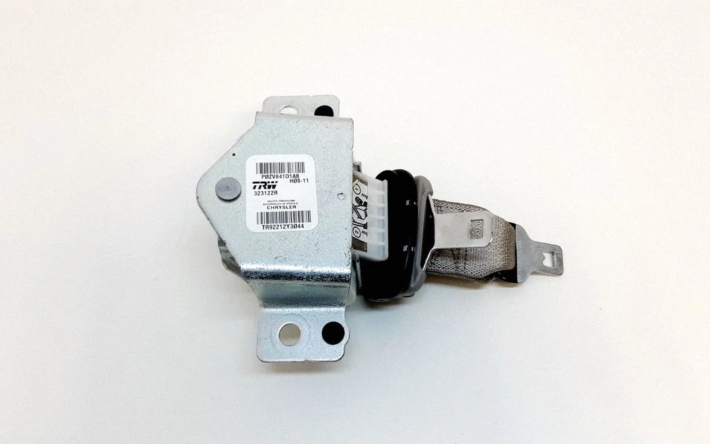 Middle seatbelt (rear) – Chrysler Town & Country V (2008-2016)