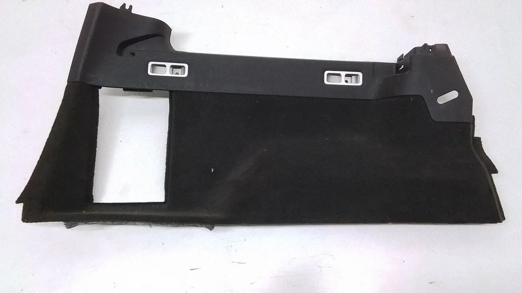 Trunk/boot lower side trim panel 39882885
