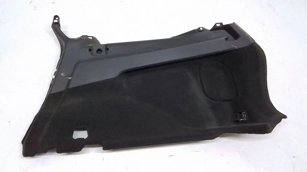 Trunk/boot lower side trim panel 39804324