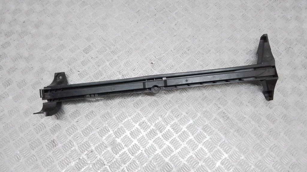 Pozostałe elementy tapicerki bagażnika 31271583