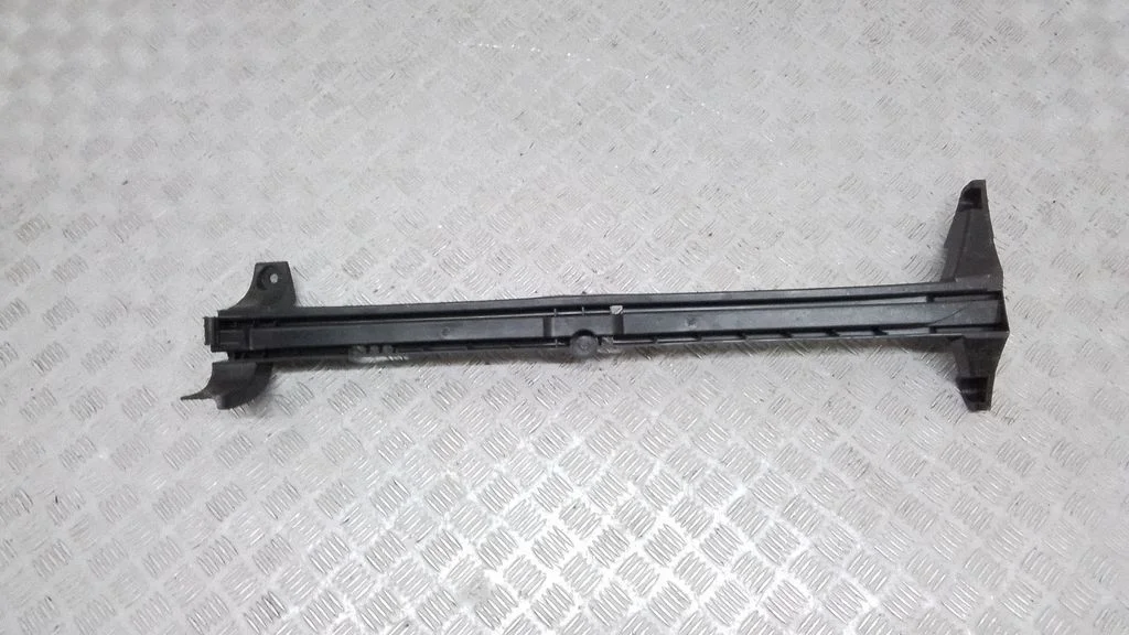 Pozostałe elementy tapicerki bagażnika 31271583