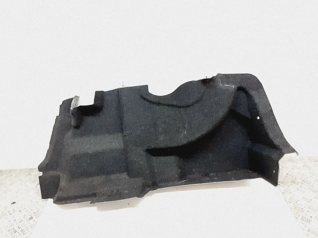 Other trunk/boot trim element – rear right