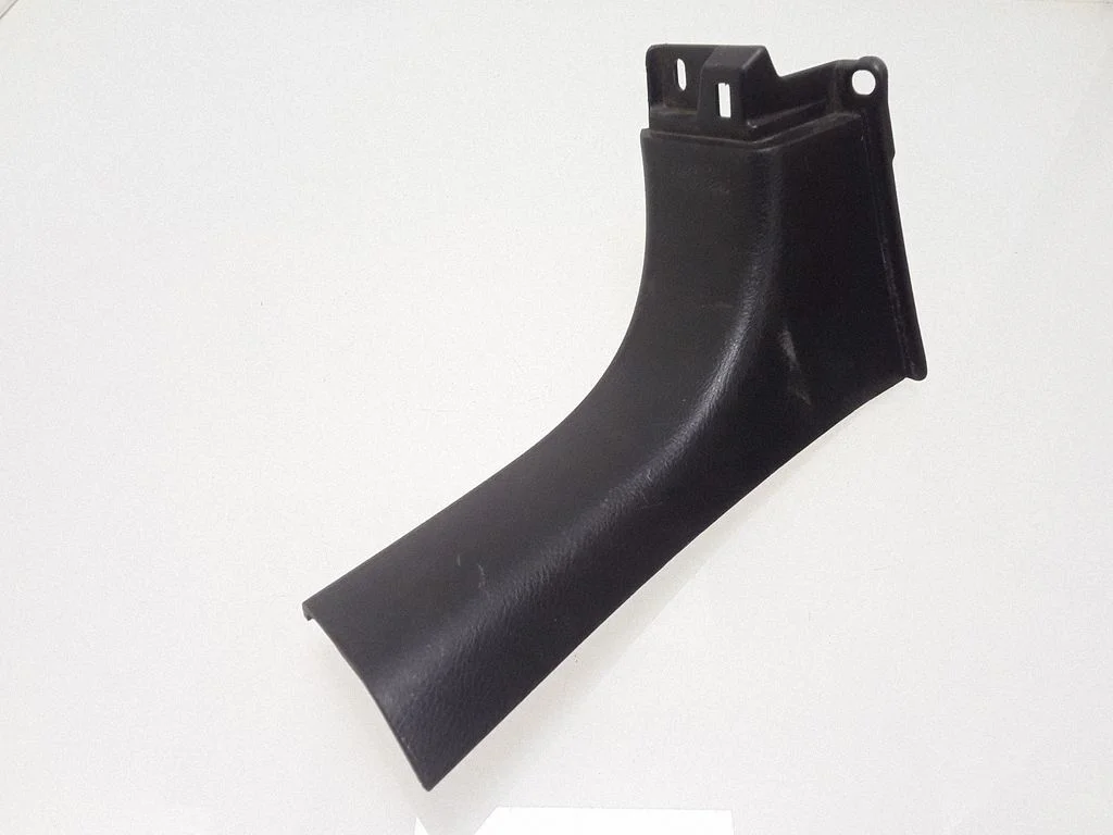 Other trunk/boot trim element – right