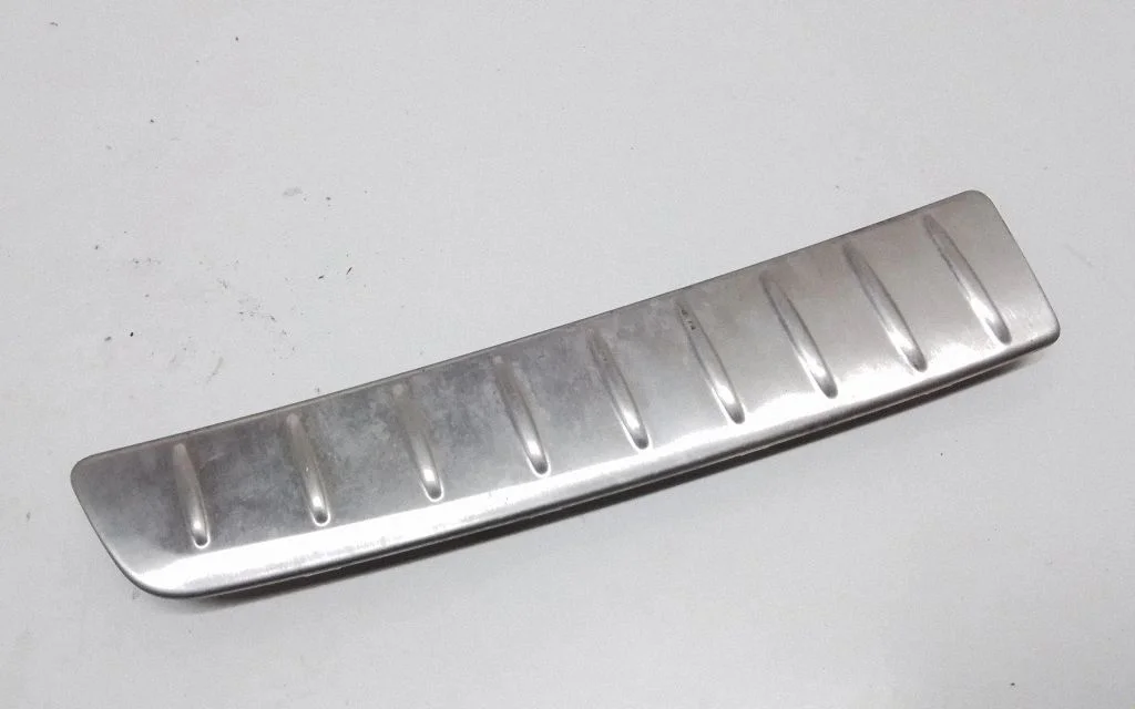 Trunk/boot sill cover protection 7298979