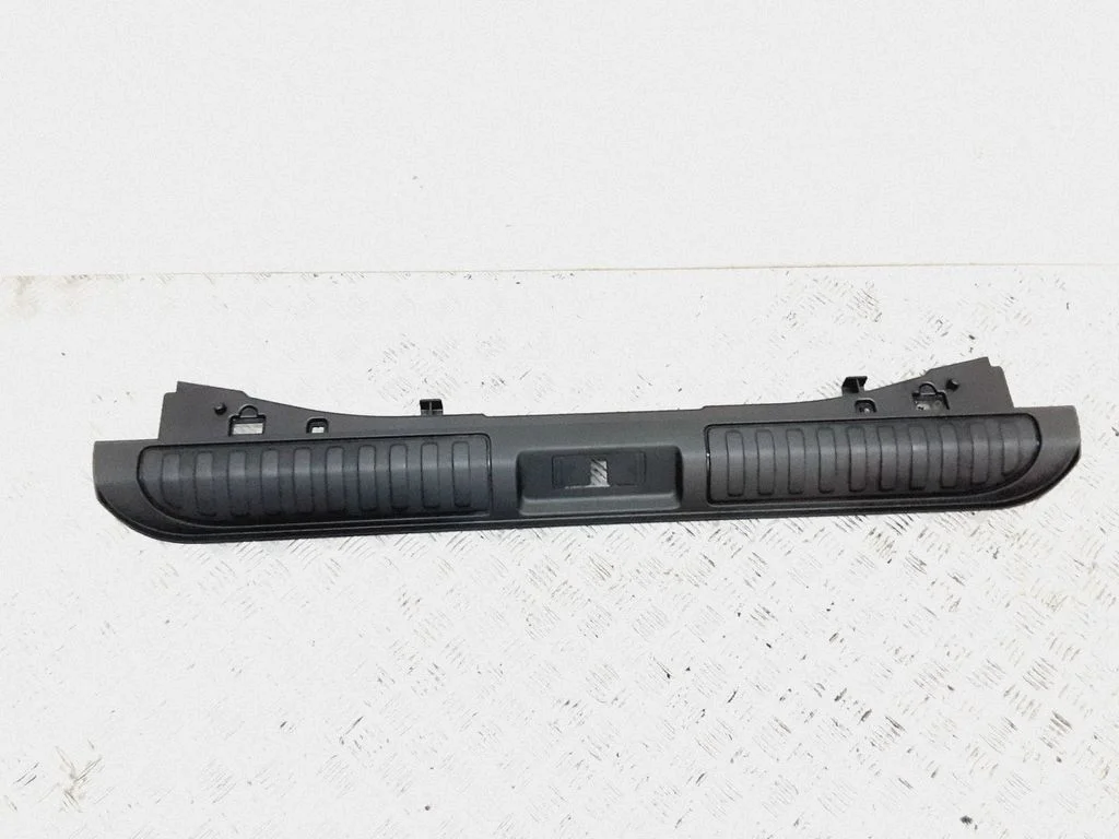 Osłona progu bagażnika DK62425A92A